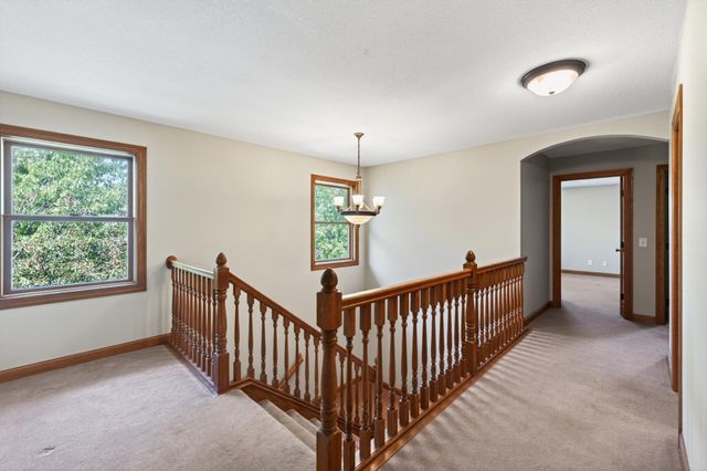 11224 Halstead Trail, Woodbury, MN 55129