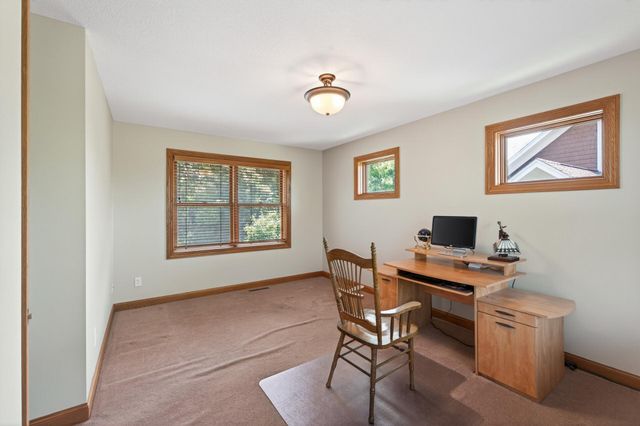 11224 Halstead Trail, Woodbury, MN 55129