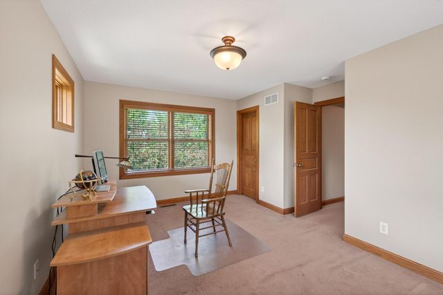 11224 Halstead Trail, Woodbury, MN 55129