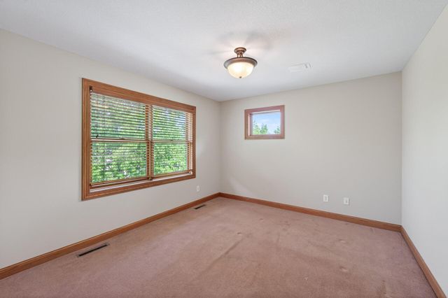11224 Halstead Trail, Woodbury, MN 55129