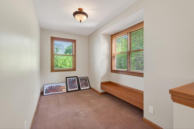 11224 Halstead Trail, Woodbury, MN 55129