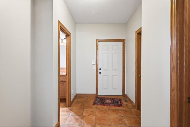 11224 Halstead Trail, Woodbury, MN 55129