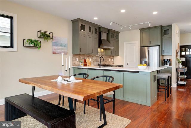 20 SHORE WALK RD, Riva, MD 21140