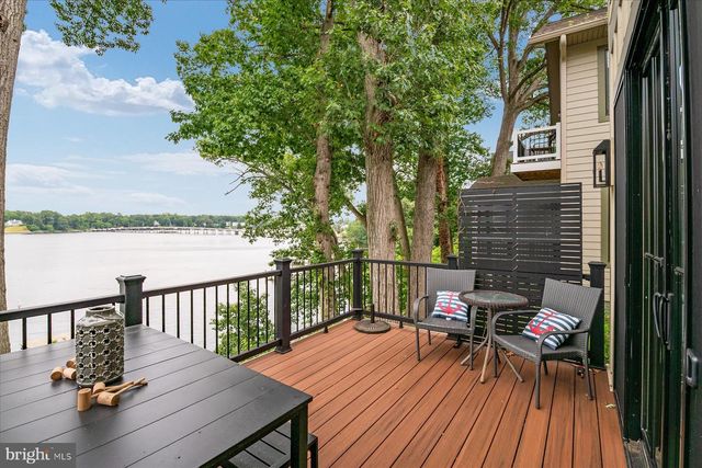 20 SHORE WALK RD, Riva, MD 21140