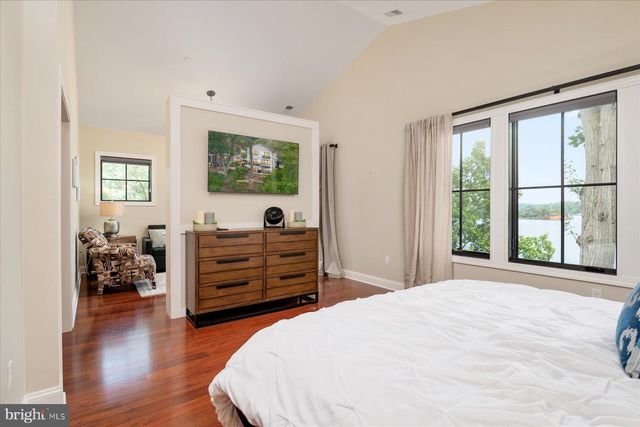 20 SHORE WALK RD, Riva, MD 21140