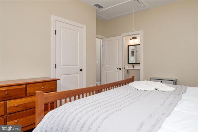 20 SHORE WALK RD, Riva, MD 21140