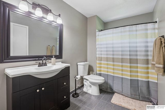 4485 Hillsdale Avenue, Omaha, NE 68107