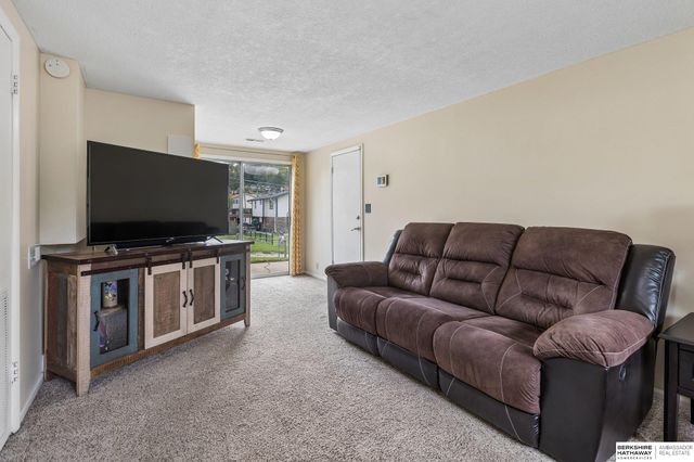 4485 Hillsdale Avenue, Omaha, NE 68107