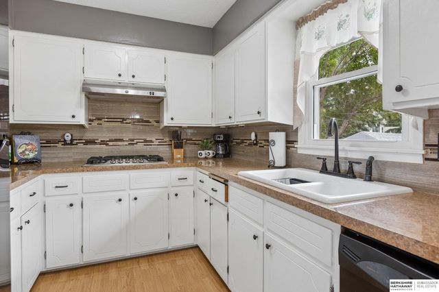 4485 Hillsdale Avenue, Omaha, NE 68107