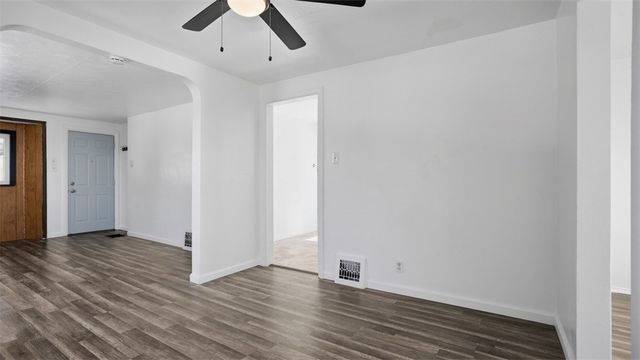 652 Riverview Dr, Dravosburg, PA 15034