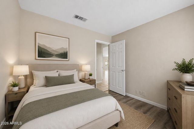 10237 W WINDSOR Boulevard, Glendale, AZ 85307