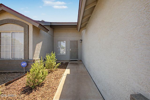 10237 W WINDSOR Boulevard, Glendale, AZ 85307
