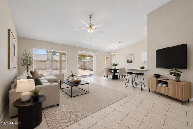 10237 W WINDSOR Boulevard, Glendale, AZ 85307