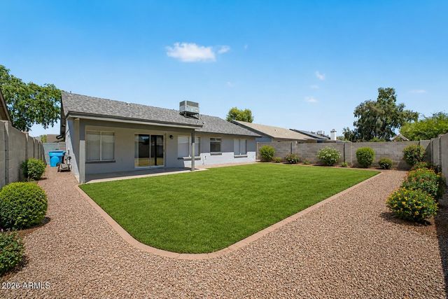 10237 W WINDSOR Boulevard, Glendale, AZ 85307
