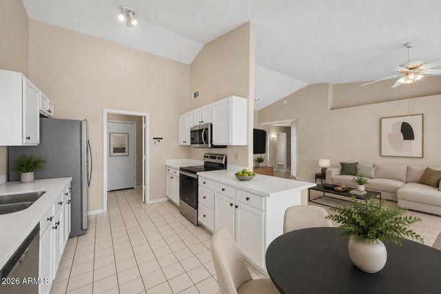 10237 W WINDSOR Boulevard, Glendale, AZ 85307