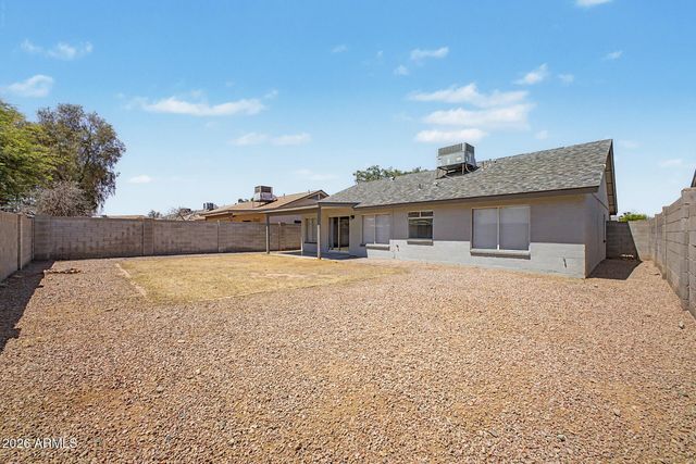 10237 W WINDSOR Boulevard, Glendale, AZ 85307