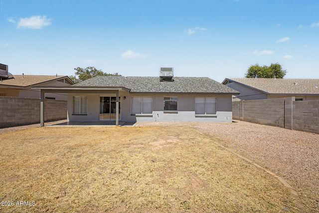 10237 W WINDSOR Boulevard, Glendale, AZ 85307