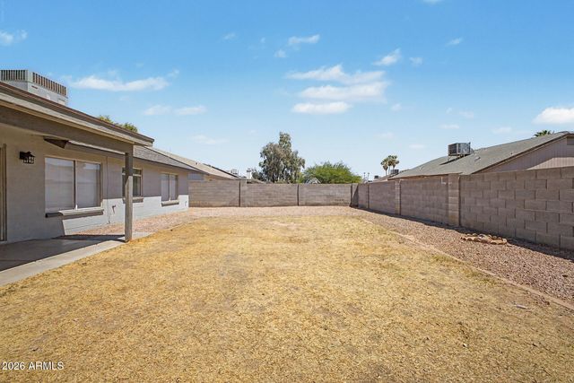 10237 W WINDSOR Boulevard, Glendale, AZ 85307