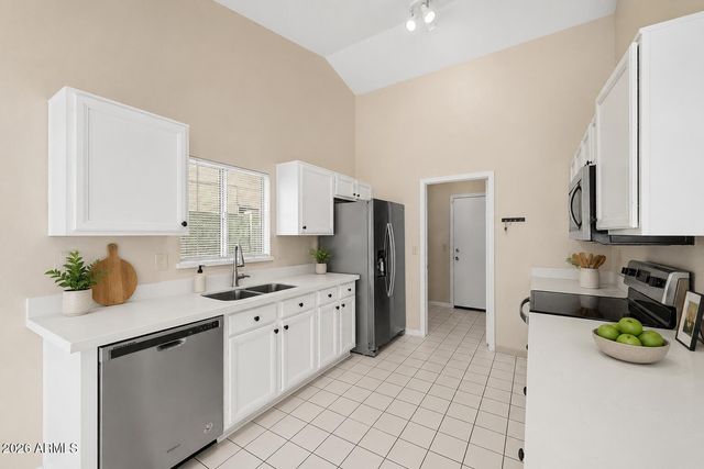 10237 W WINDSOR Boulevard, Glendale, AZ 85307