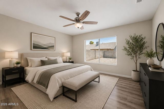 10237 W WINDSOR Boulevard, Glendale, AZ 85307