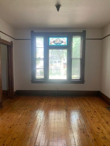 2932 N Troy Street, Chicago, IL 60618