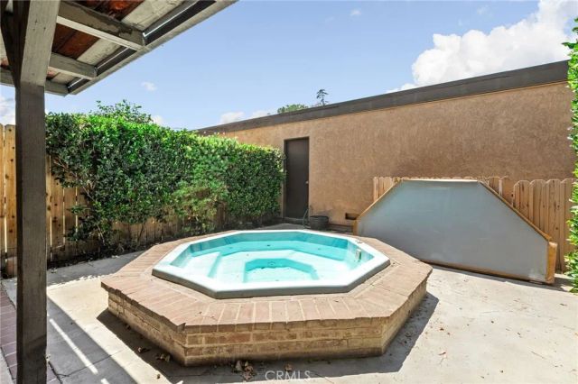 923 W State, Redlands, CA 92373