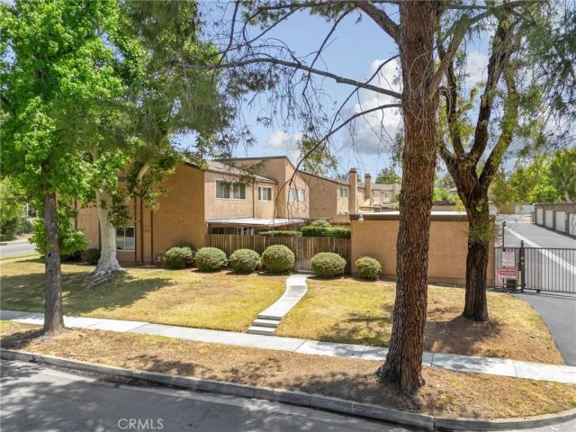 923 W State, Redlands, CA 92373