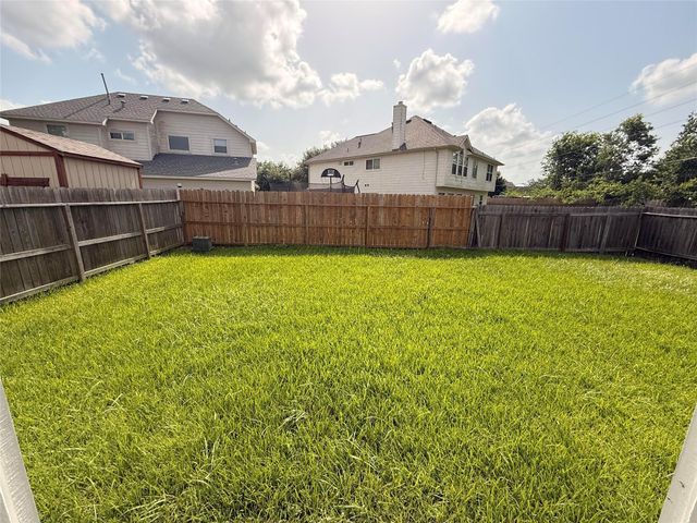 3906 Teal Run Meadows Drive, Fresno, TX 77545