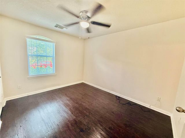3906 Teal Run Meadows Drive, Fresno, TX 77545