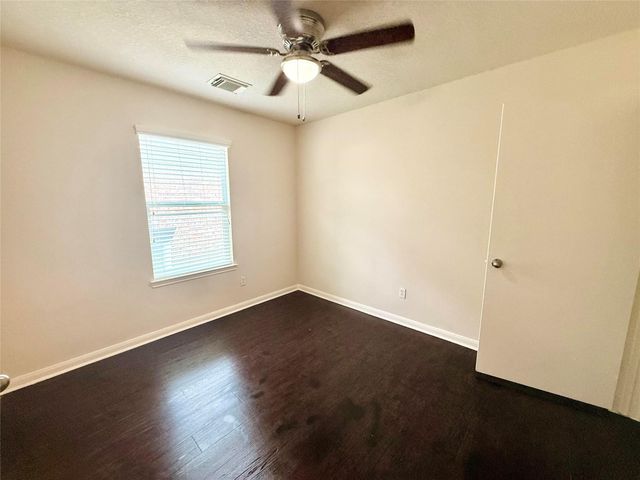3906 Teal Run Meadows Drive, Fresno, TX 77545
