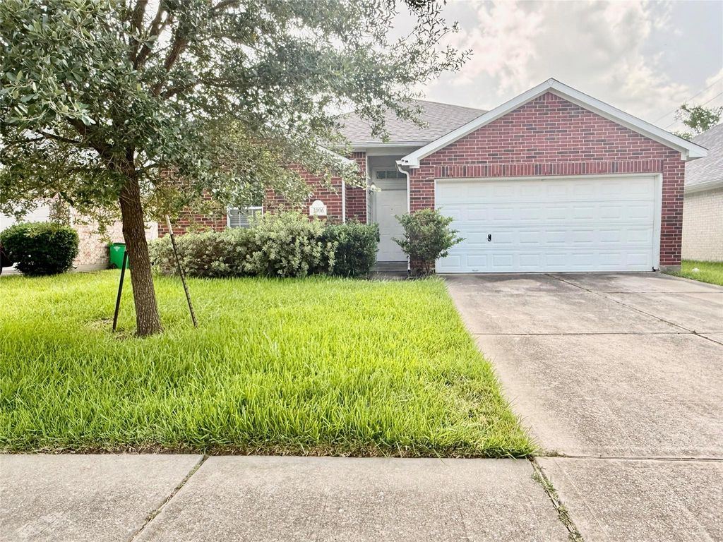 3906 Teal Run Meadows Drive, Fresno, TX 77545