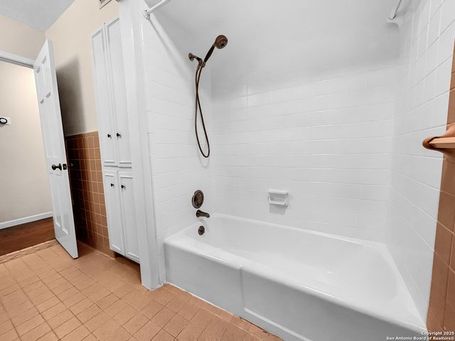 8310 DUDLEY DR, San Antonio, TX 78230