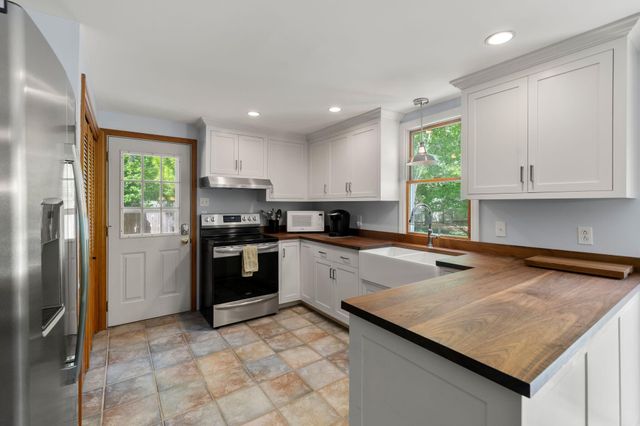42 Indian Hill Road, Chatham, MA 02633