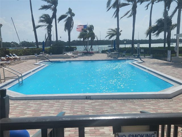 6295 BAHIA DEL MAR CIRCLE 507, St Petersburg, FL 33715