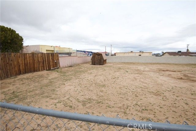 17482 Walnut, Hesperia, CA 92345