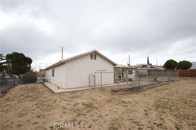 17482 Walnut, Hesperia, CA 92345