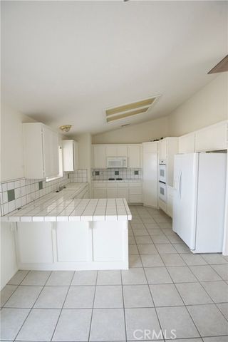 17482 Walnut, Hesperia, CA 92345