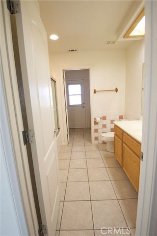 17482 Walnut, Hesperia, CA 92345