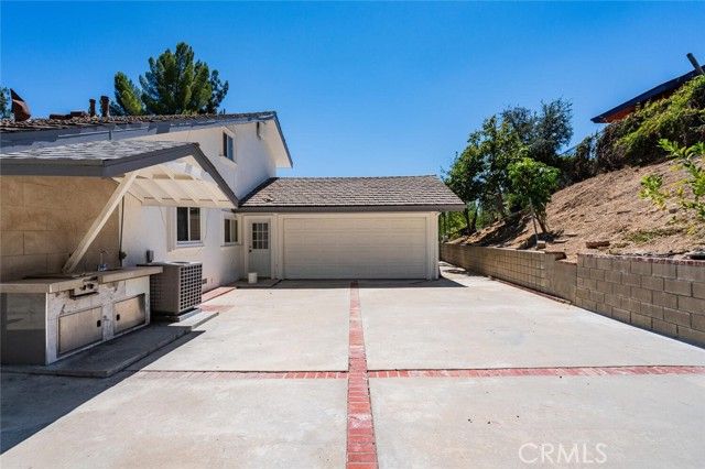 22301 Michale Street, West Hills (los Angeles), CA 91304
