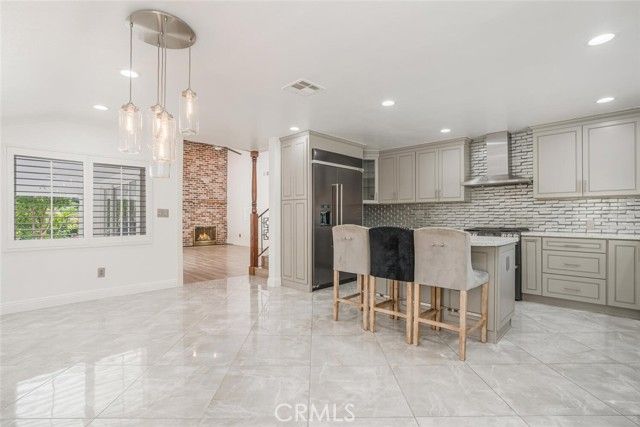 22301 Michale Street, West Hills (los Angeles), CA 91304