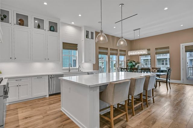 3823 Conch, Galveston, TX 77554