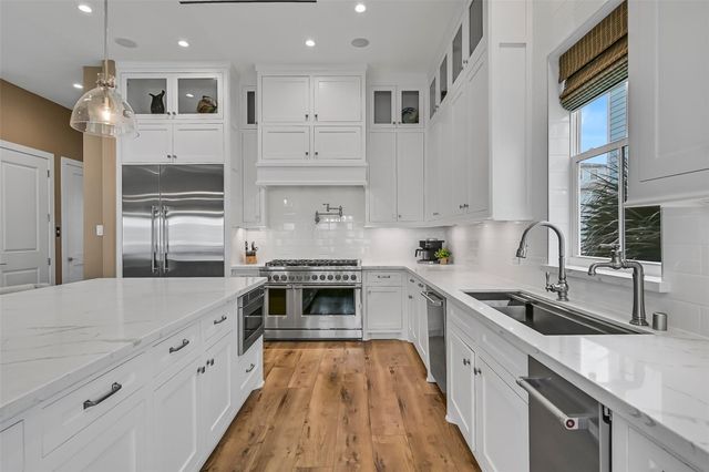 3823 Conch, Galveston, TX 77554