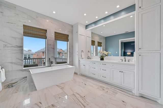 3823 Conch, Galveston, TX 77554