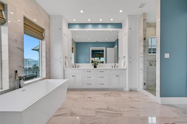 3823 Conch, Galveston, TX 77554