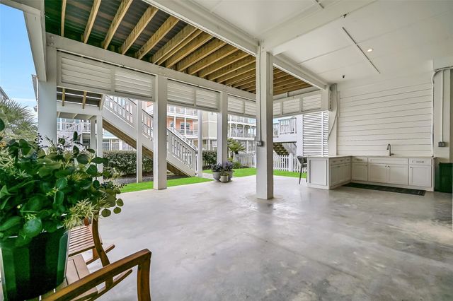 3823 Conch, Galveston, TX 77554