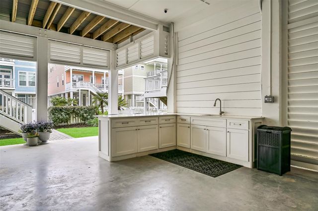 3823 Conch, Galveston, TX 77554