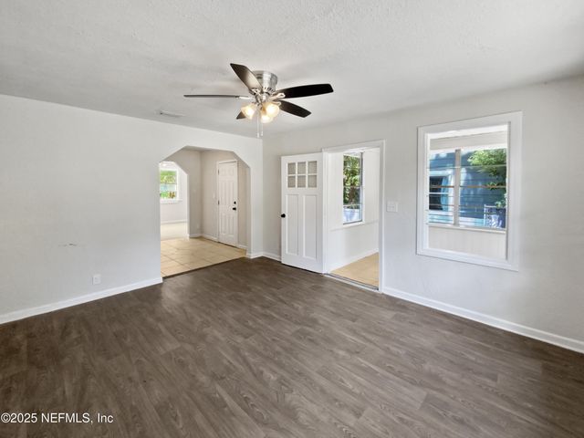 5334 MAYS Drive, Jacksonville, FL 32209