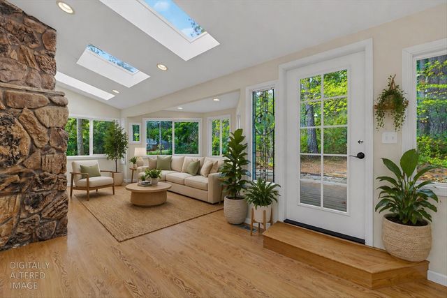 16800 Scott Way, Grass Valley, CA 95949