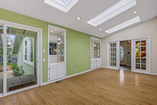 16800 Scott Way, Grass Valley, CA 95949