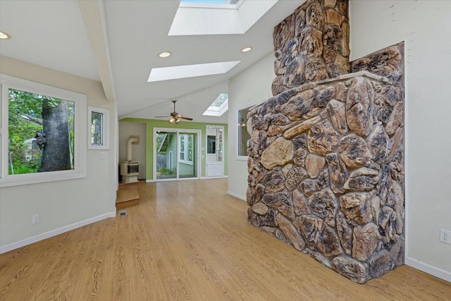 16800 Scott Way, Grass Valley, CA 95949